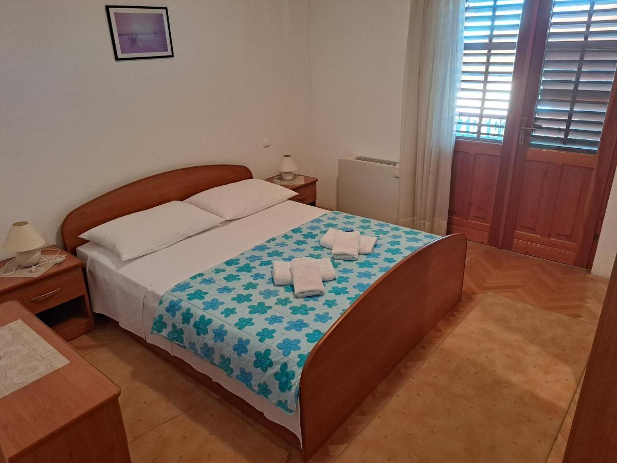 Apartment With Splendid Sea View Trogir Exterior foto