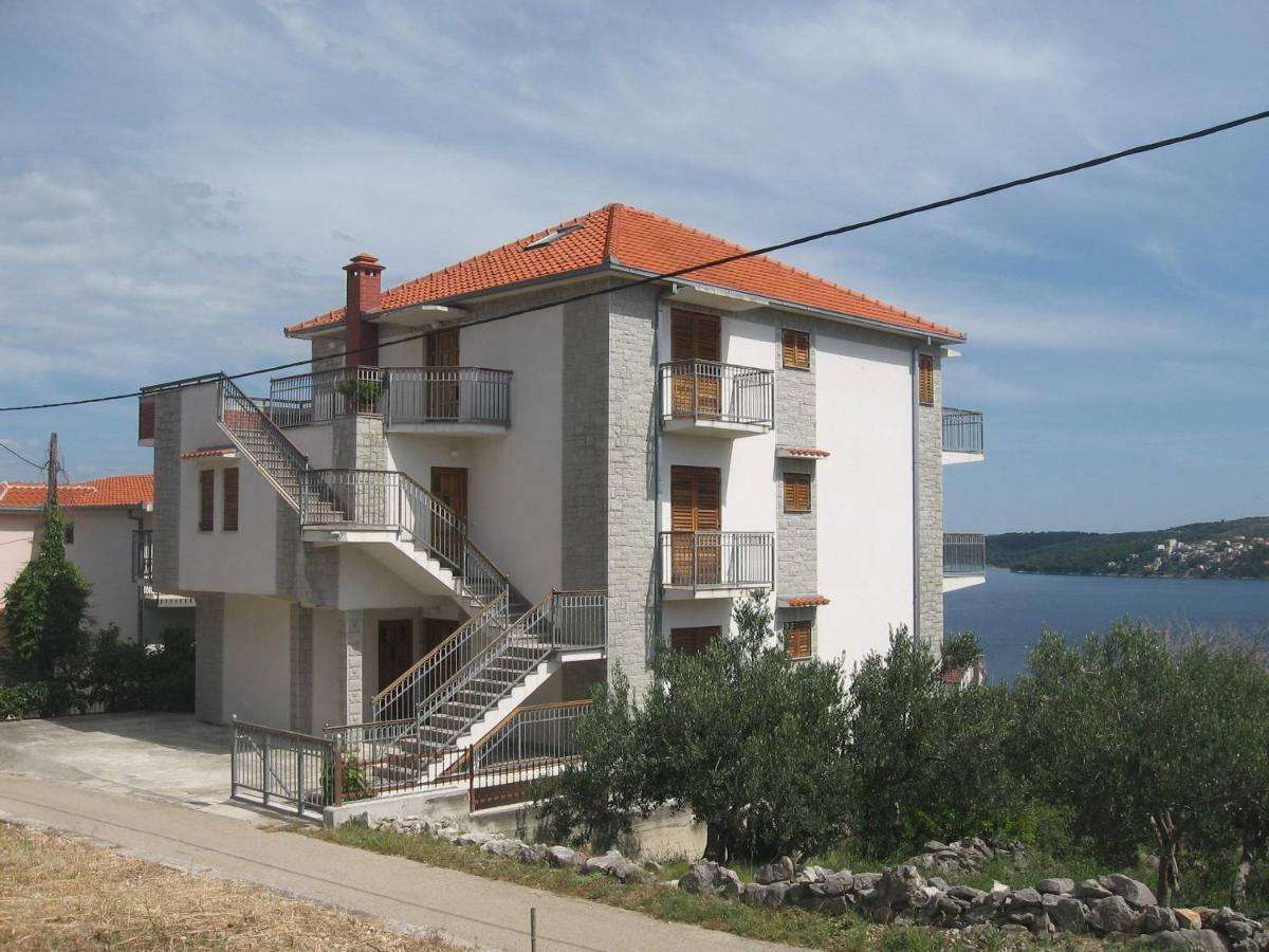 Apartment With Splendid Sea View Trogir Exterior foto