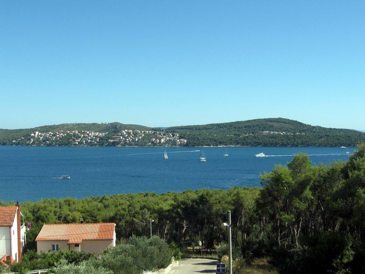 Apartment With Splendid Sea View Trogir Exterior foto