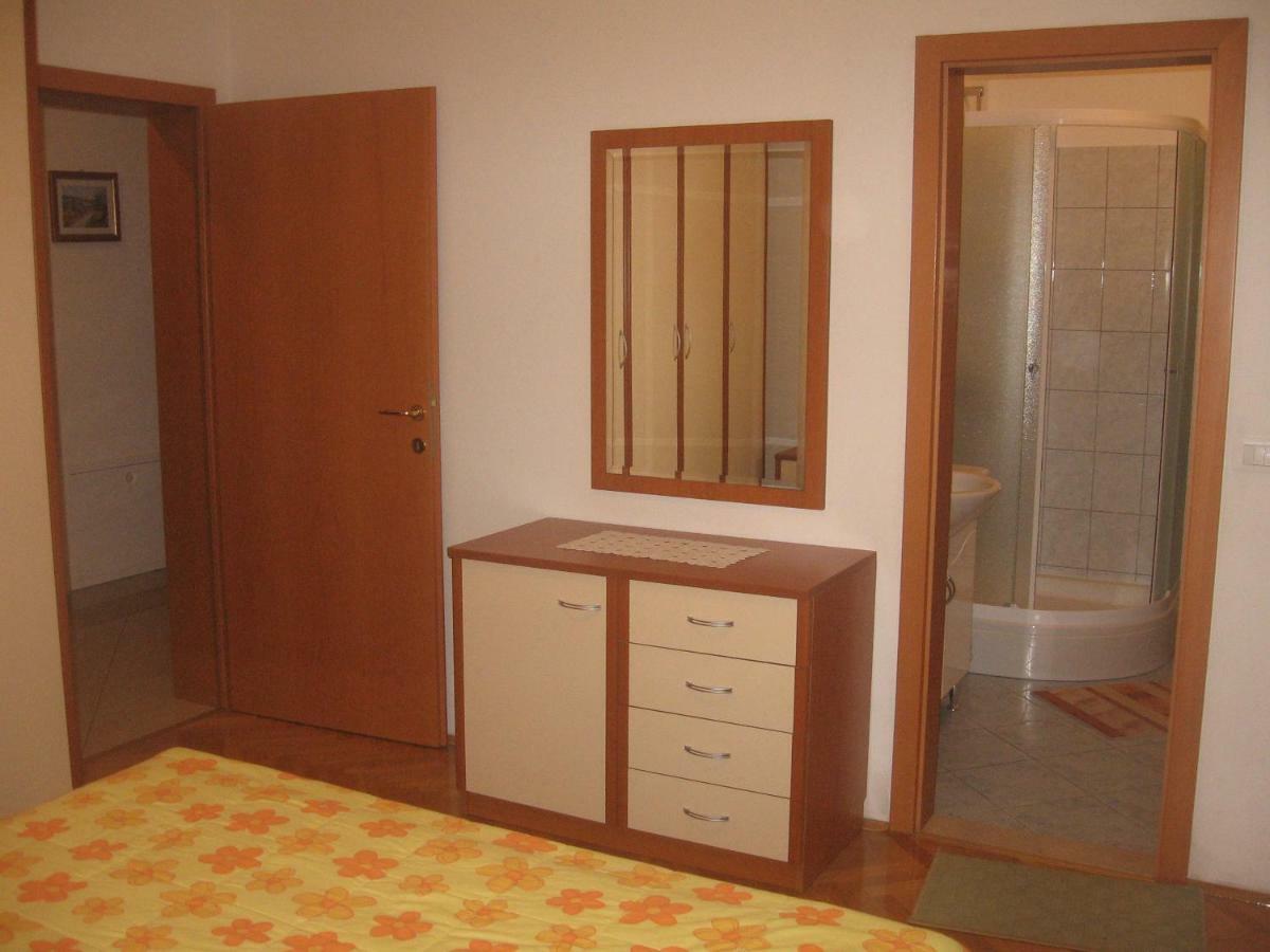Apartment With Splendid Sea View Trogir Exterior foto