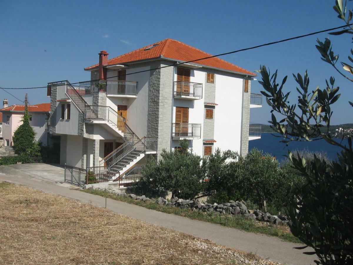 Apartment With Splendid Sea View Trogir Exterior foto